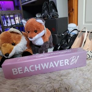 Beachwaver B1 pink hair curler